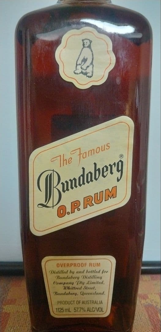 バンダーバーグ オーストラリア ラム 1125ml　旧ラベル