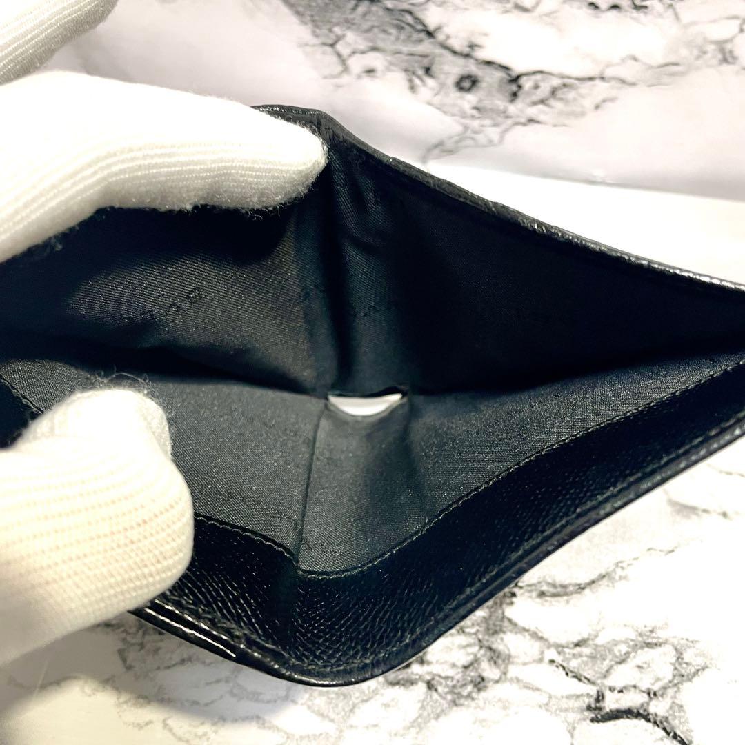 美品❗️ブルガリ　Wホック　二つ折り財布　レザー　コンパクト　ロゴ