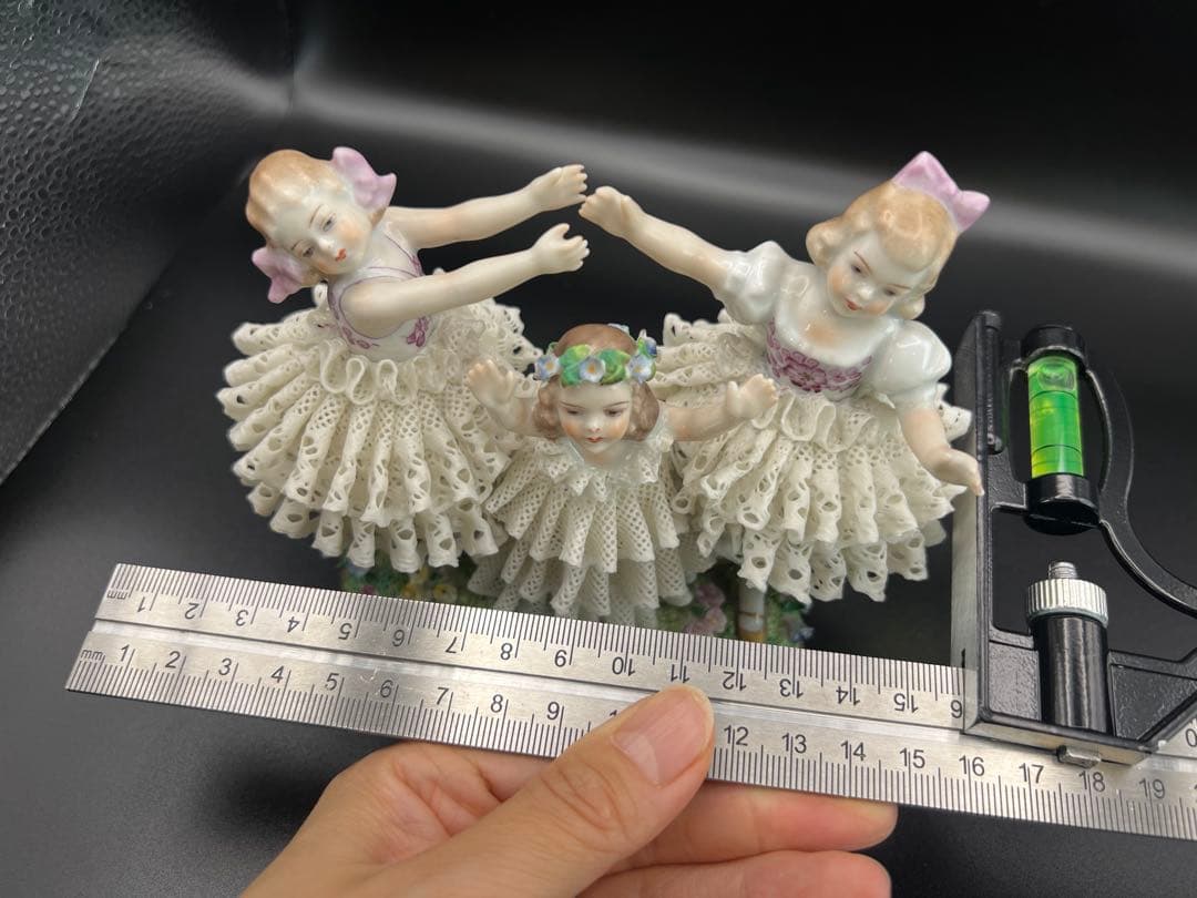 陶器製 三人の少女 フィギュア