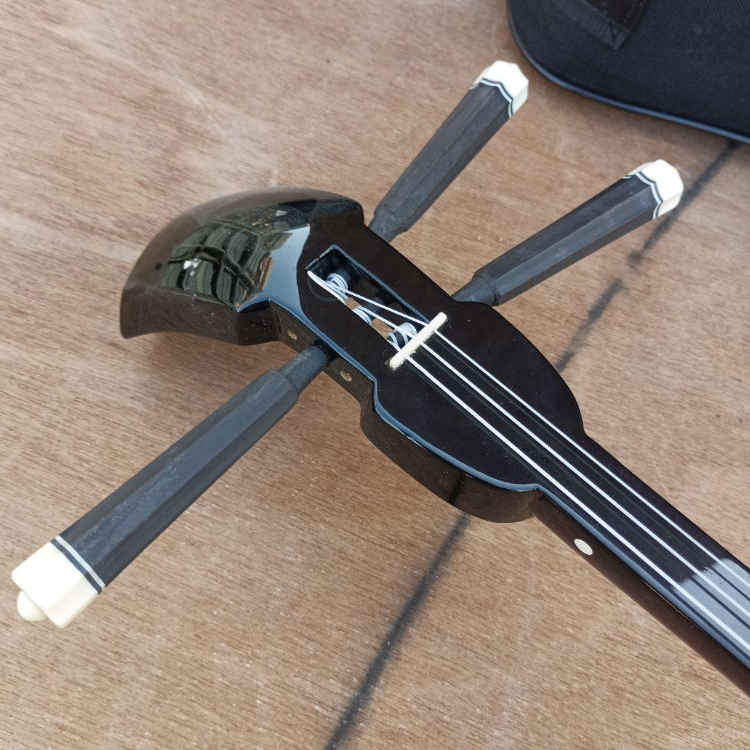 c*0様 4052）沖縄三線　蛇皮　ケース付