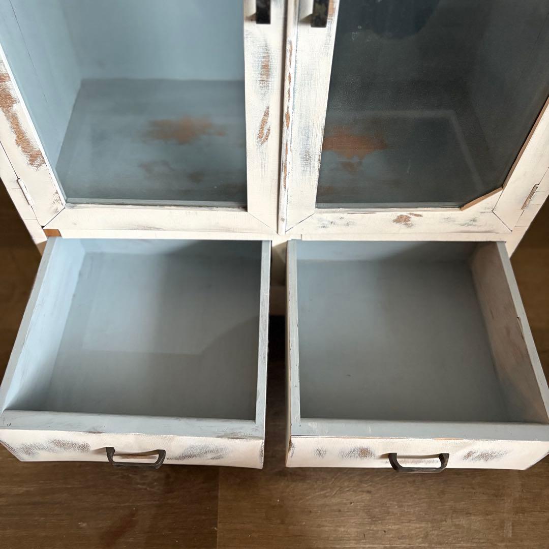 シャビーシック　ヴィンテージ　キャビネット