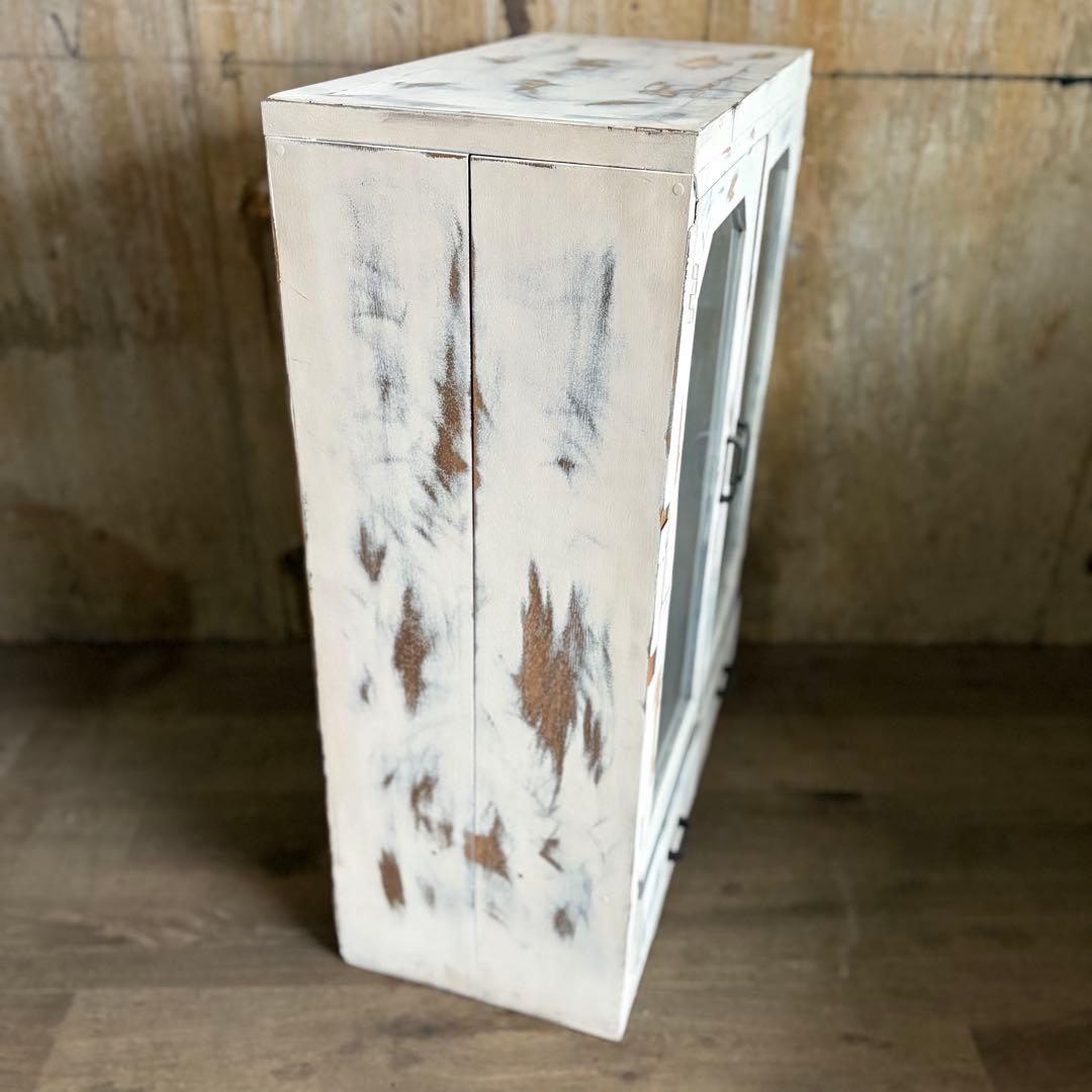 シャビーシック　ヴィンテージ　キャビネット