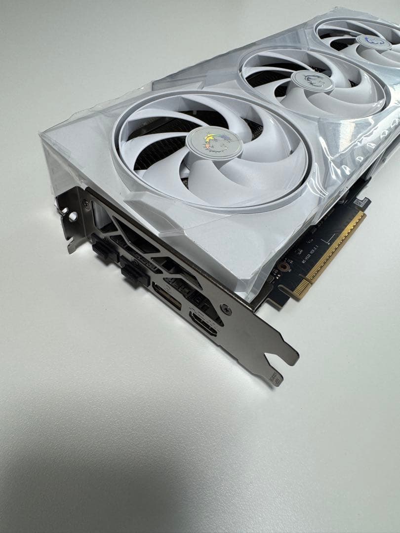【RTX5070】GAMING TRIO OC (WHITE)