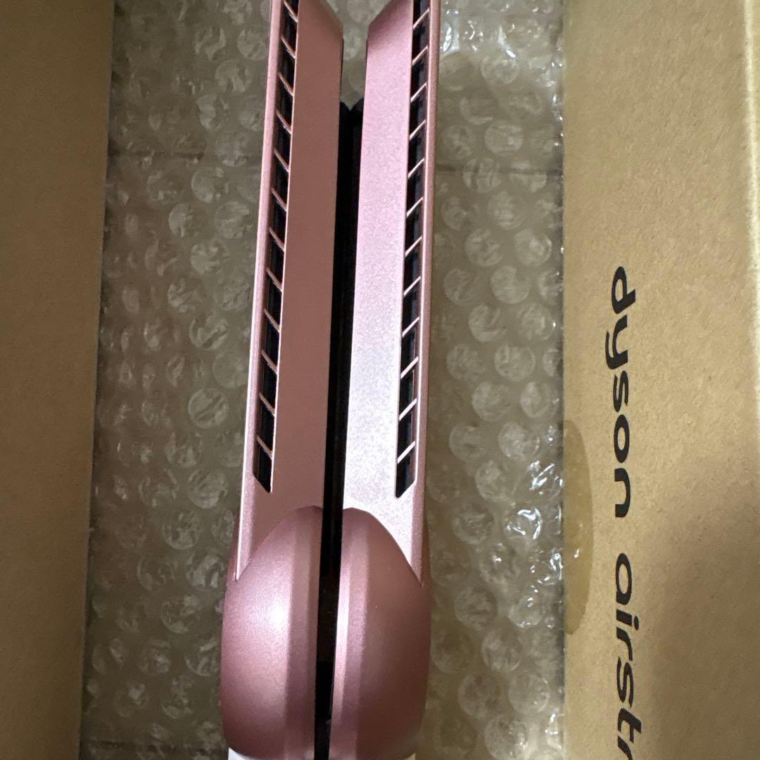 ダイソンHT01 ヘアストレイトナー