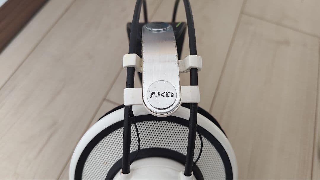 AKG Q701 ホワイト