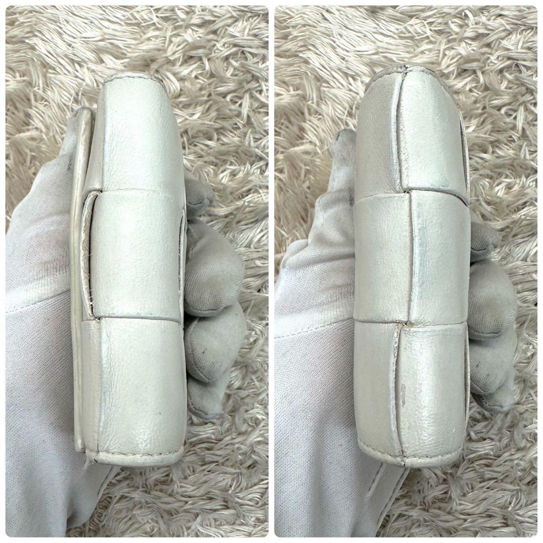【美品】BOTTEGA VENETAホワイト 三つ折り財布 カセット