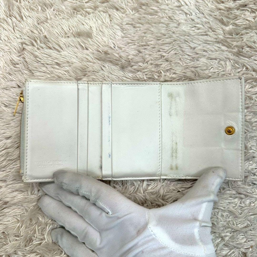 【美品】BOTTEGA VENETAホワイト 三つ折り財布 カセット