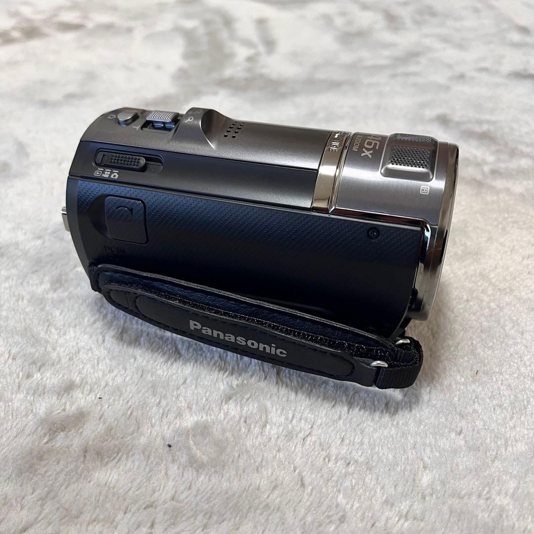 極美品　Panasonic パナソニック　HC-V700M ビデオカメラ