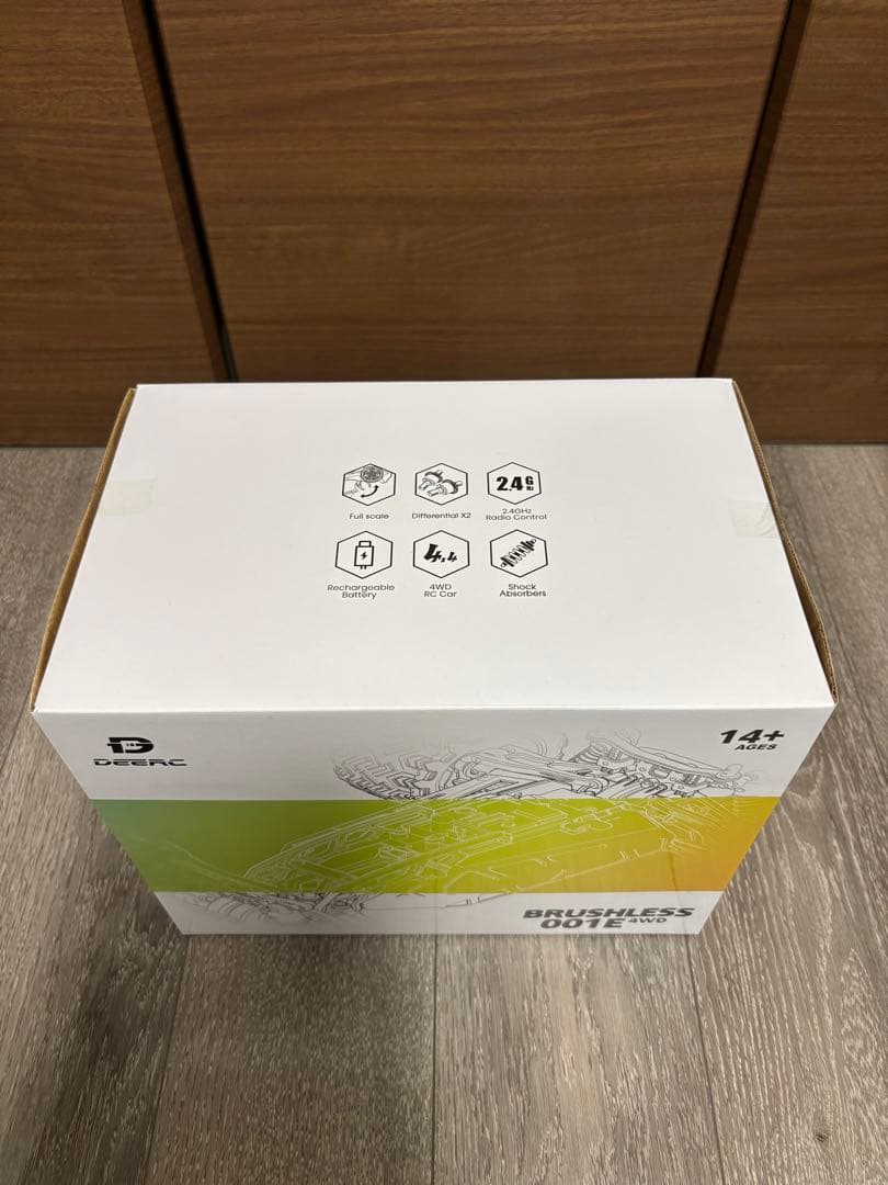 DEERC ブラシレス 001E 4WD ラジコンカー