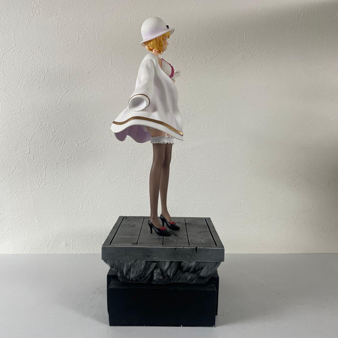 ワンピース　海外フィギュア　ステューシー