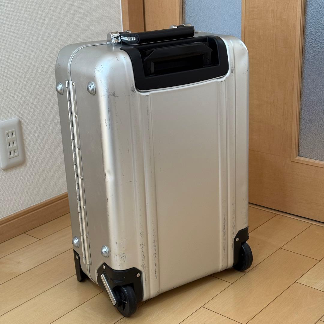 ゼロハリバートン　アルミ　キャリーケース　2輪　機内持ち込み　31L