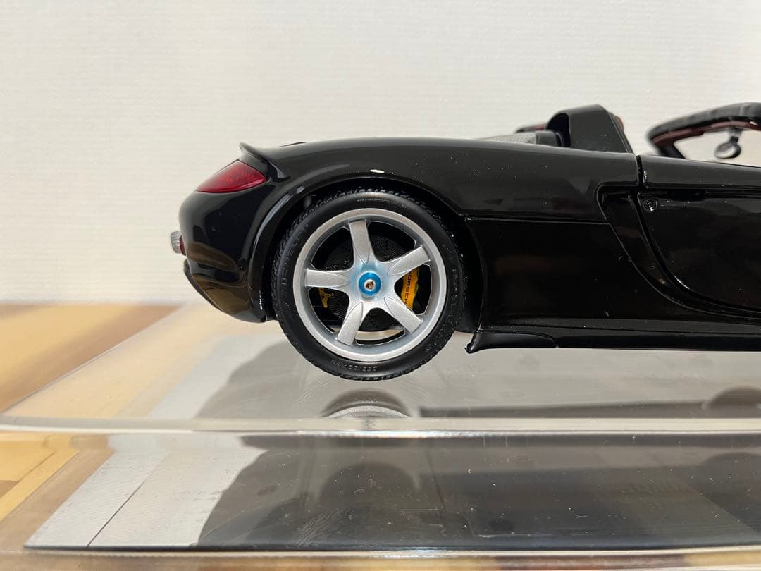 【状態良し】　ポルシェ　カレラGT 1/18 ブラック　箱付き