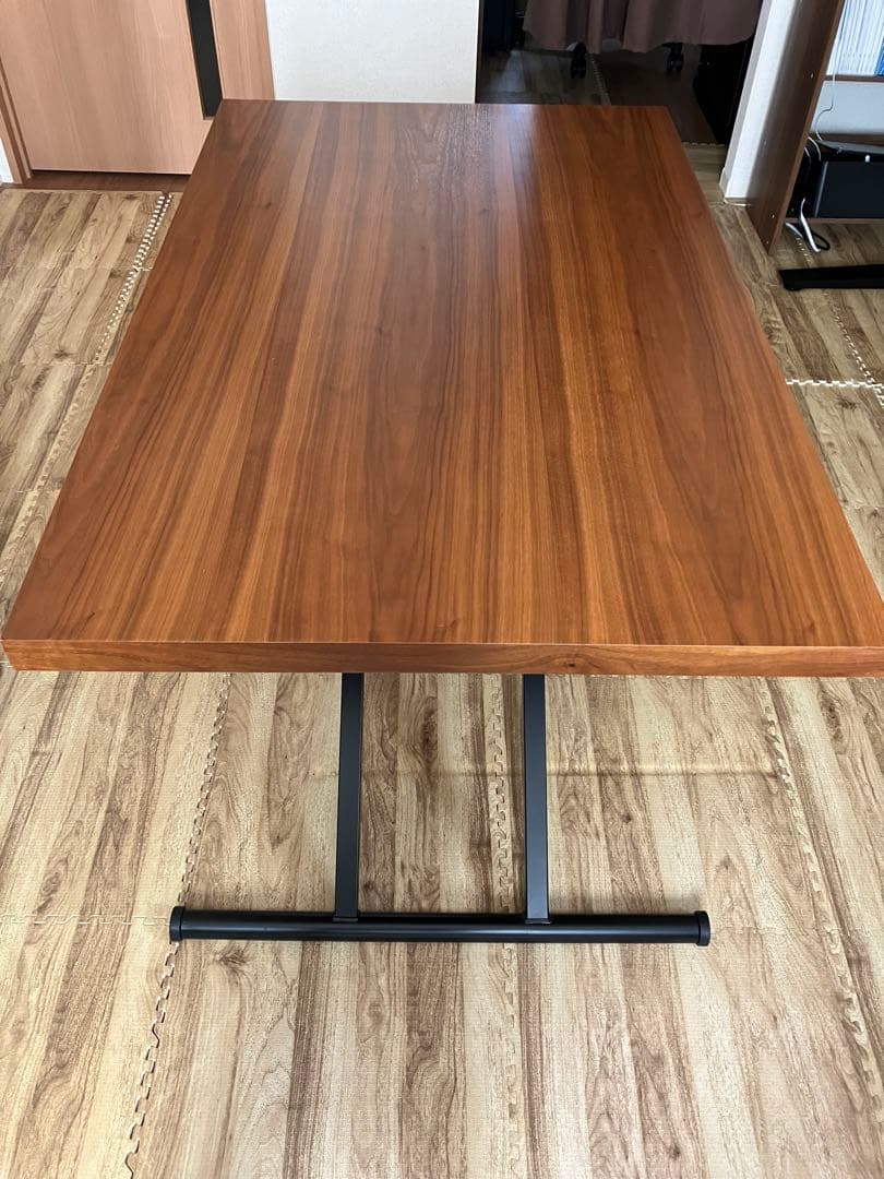 【￼￼4/17まで掲載】ニトリ　昇降ダイニングテーブル￼