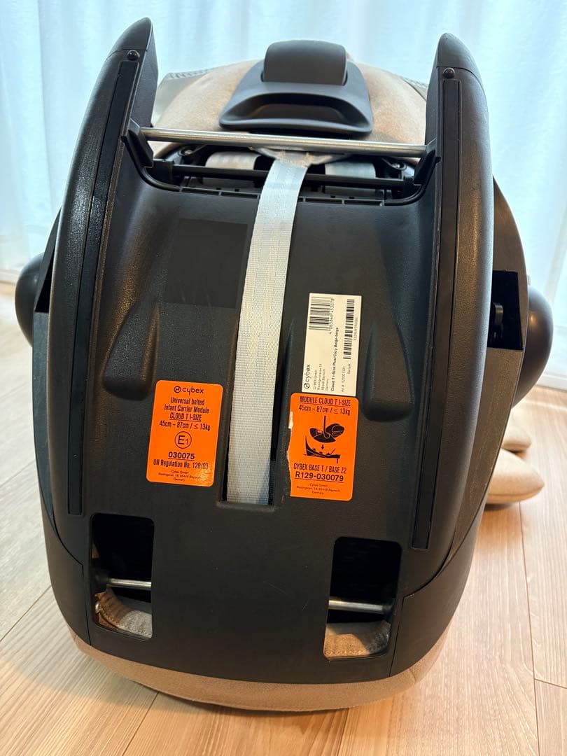 cybex クラウド T-iSize コージーベージュ　アダプター付き