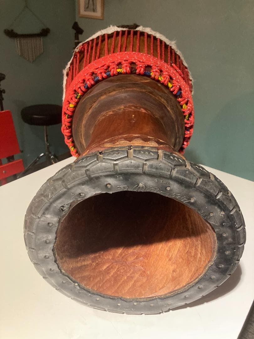 ジェンベ、ジャンベ、Djembe,ジンベ、ギニア製　アカジョ胴材