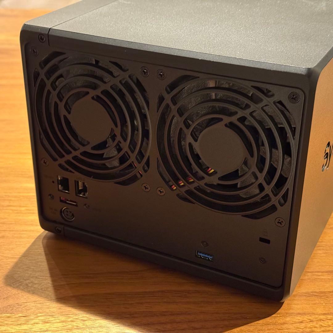 Synology DS920+ 4ベイ NAS