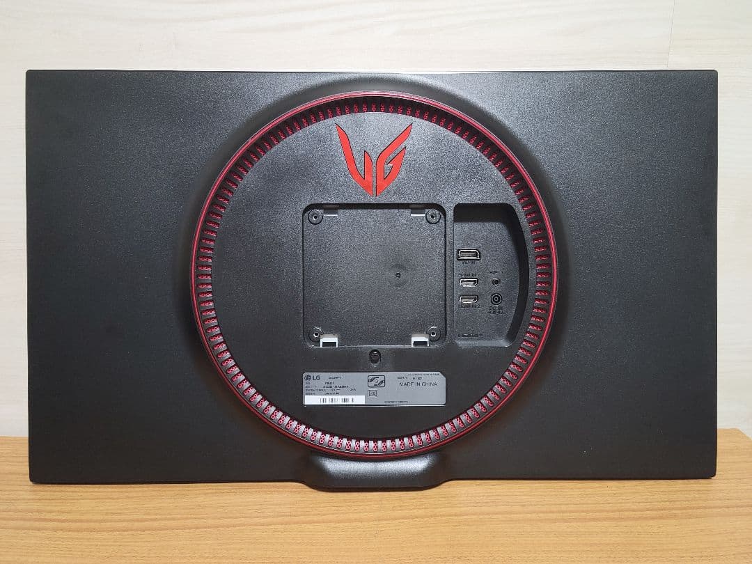 美品　LG 27インチ WQHD　144Hzゲーミングモニター 27GL83A