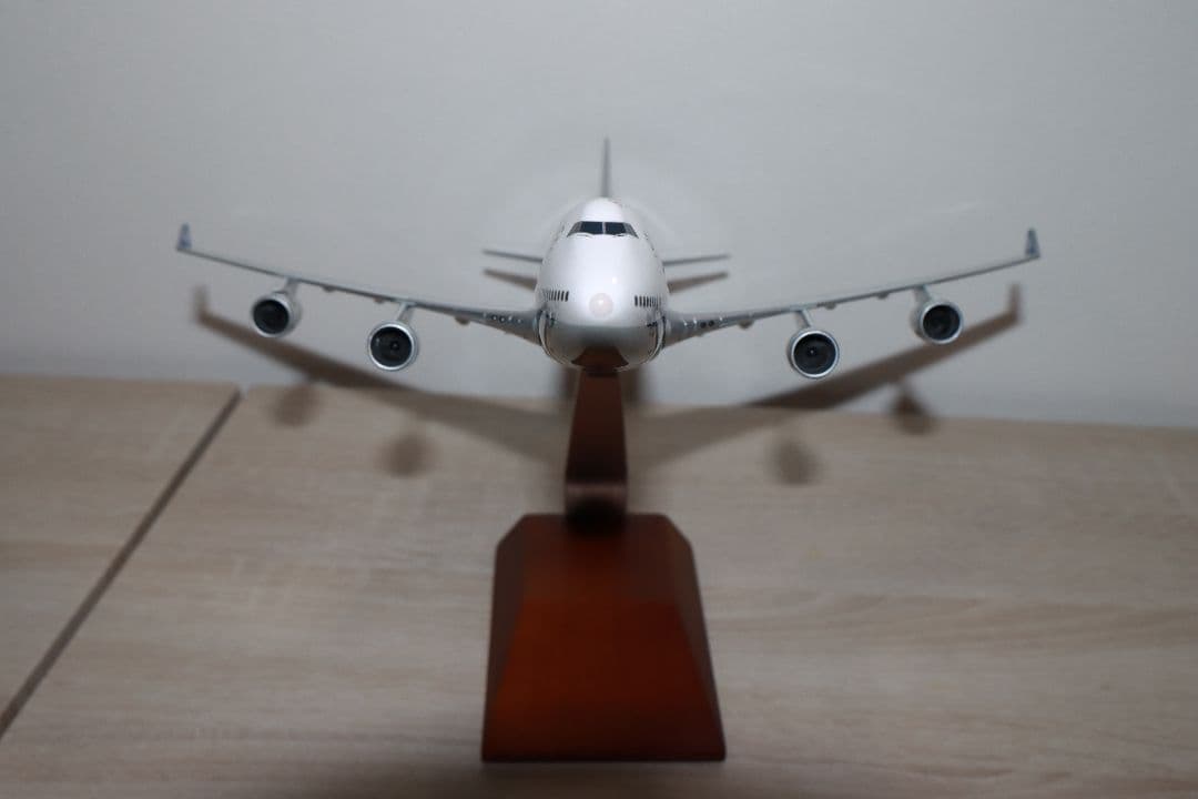 ANA ボーイング747-400 NH20064 1:200 ギヤ無し