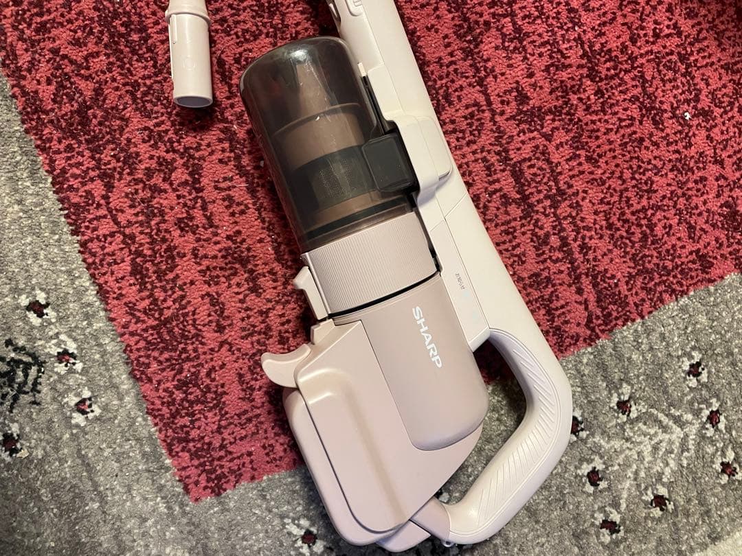 シャープ　充電式掃除機　EC-PT1 2024年製
