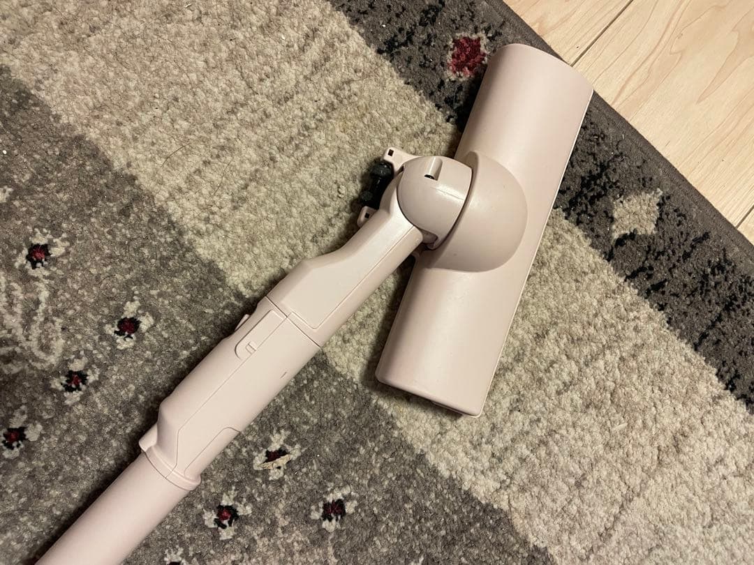 シャープ　充電式掃除機　EC-PT1 2024年製