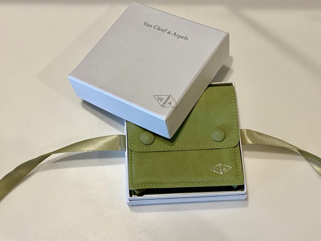 Van Cleef & Arpels ギフトボックス グリーン
