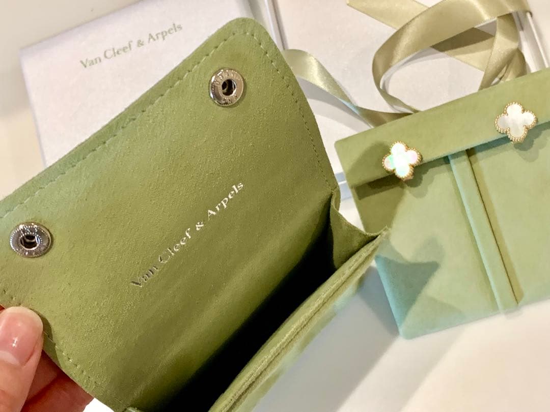 Van Cleef & Arpels ギフトボックス グリーン
