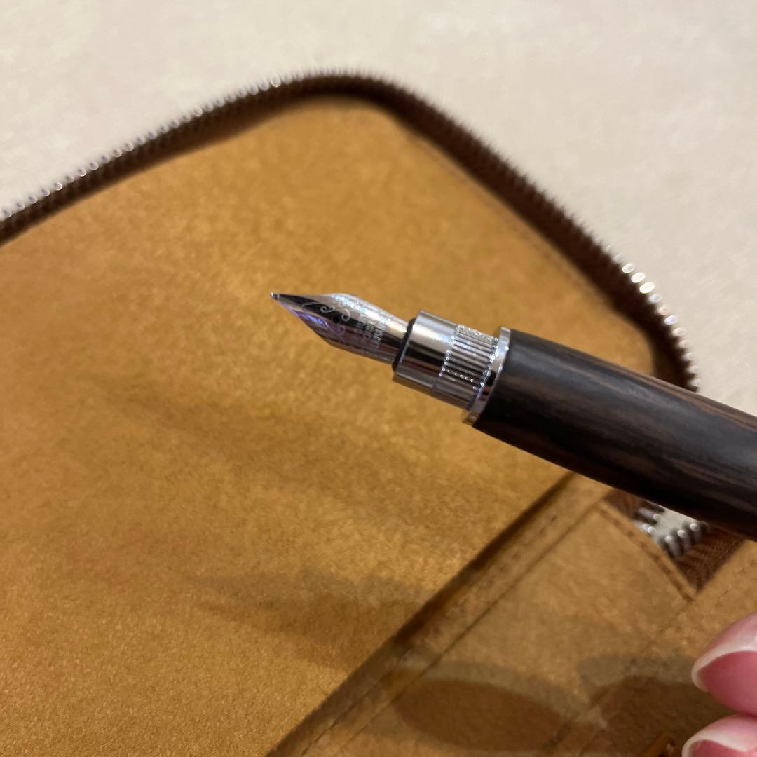 黒柿孔雀杢　極上　万年筆