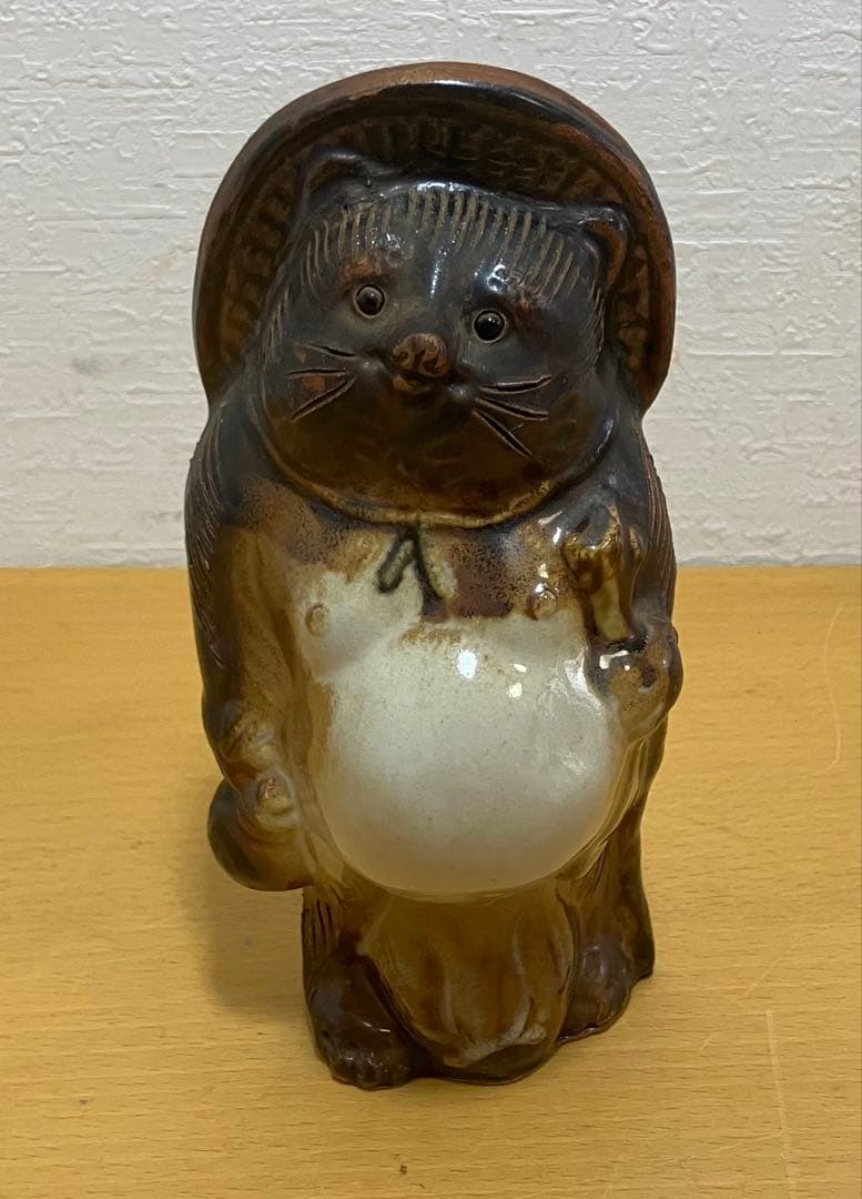 【たぬき/狸】縁起物　インテリア　オブジェ　工芸品　焼物　信楽焼？