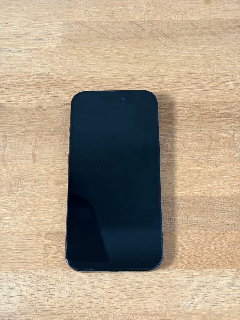 Apple iPhone 15 ブラック 本体 充電ケーブル付き　SIMフリー