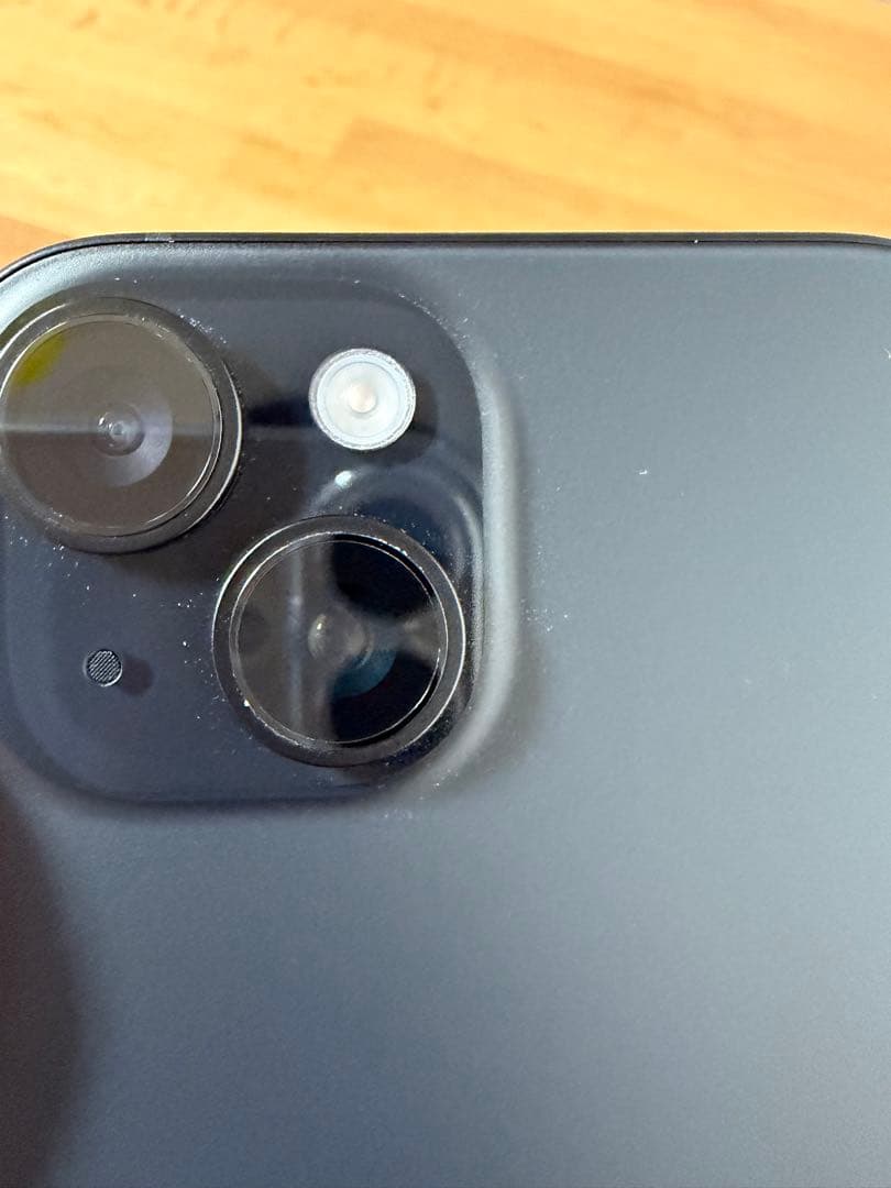 Apple iPhone 15 ブラック 本体 充電ケーブル付き　SIMフリー