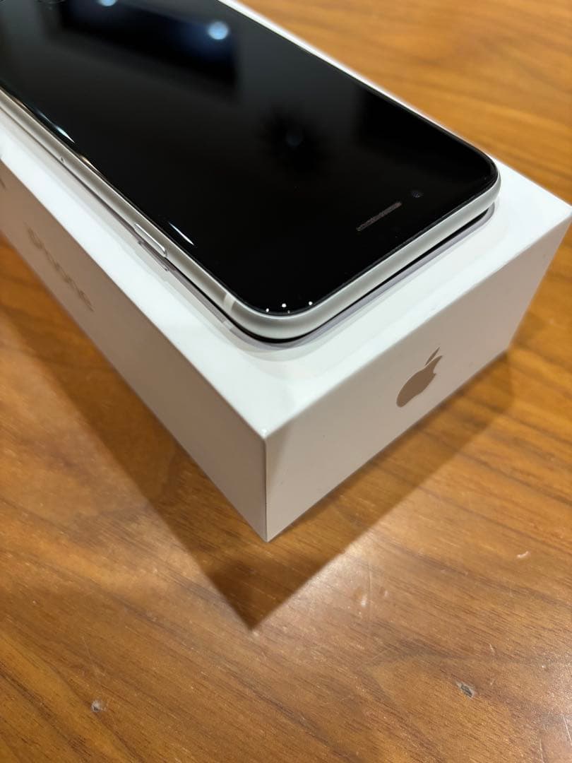 iPhone SE (第2世代) (white) 64GB SIMフリー