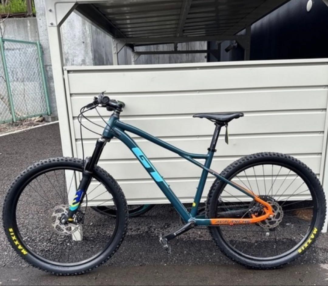 GT アヴァランチェ　エリート　マウンテンバイク 27.5インチ