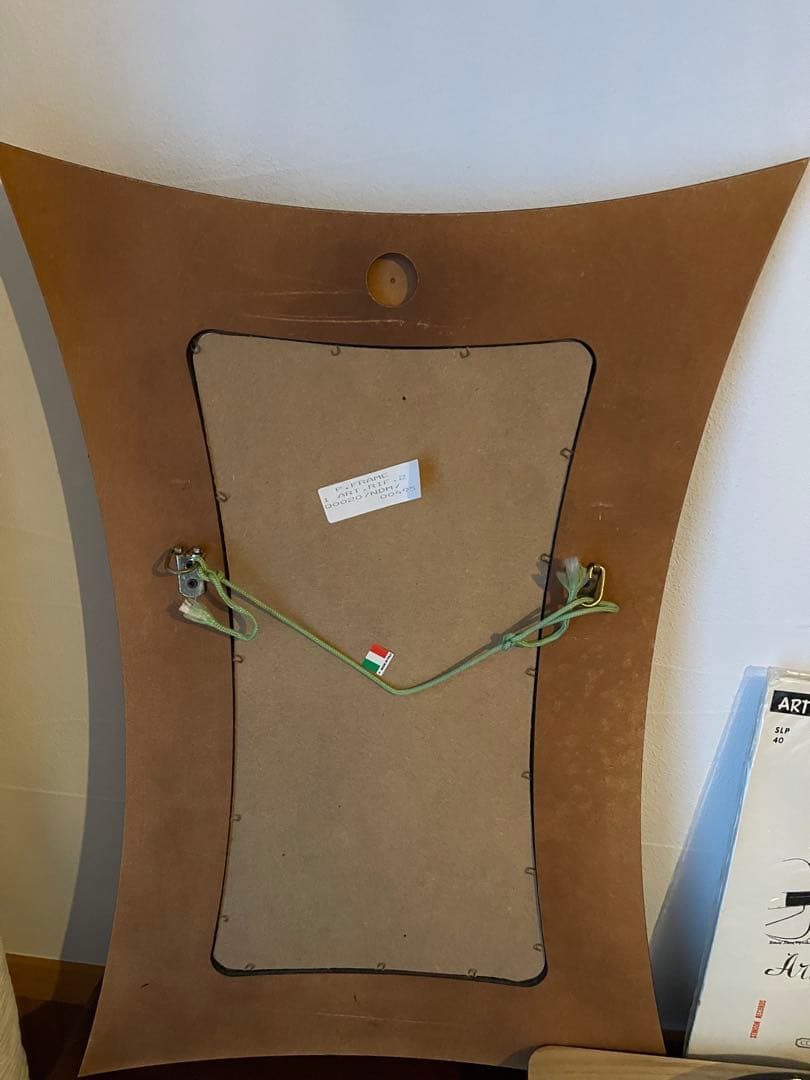 クリムト「抱擁」　変型珍しい額装！額縁