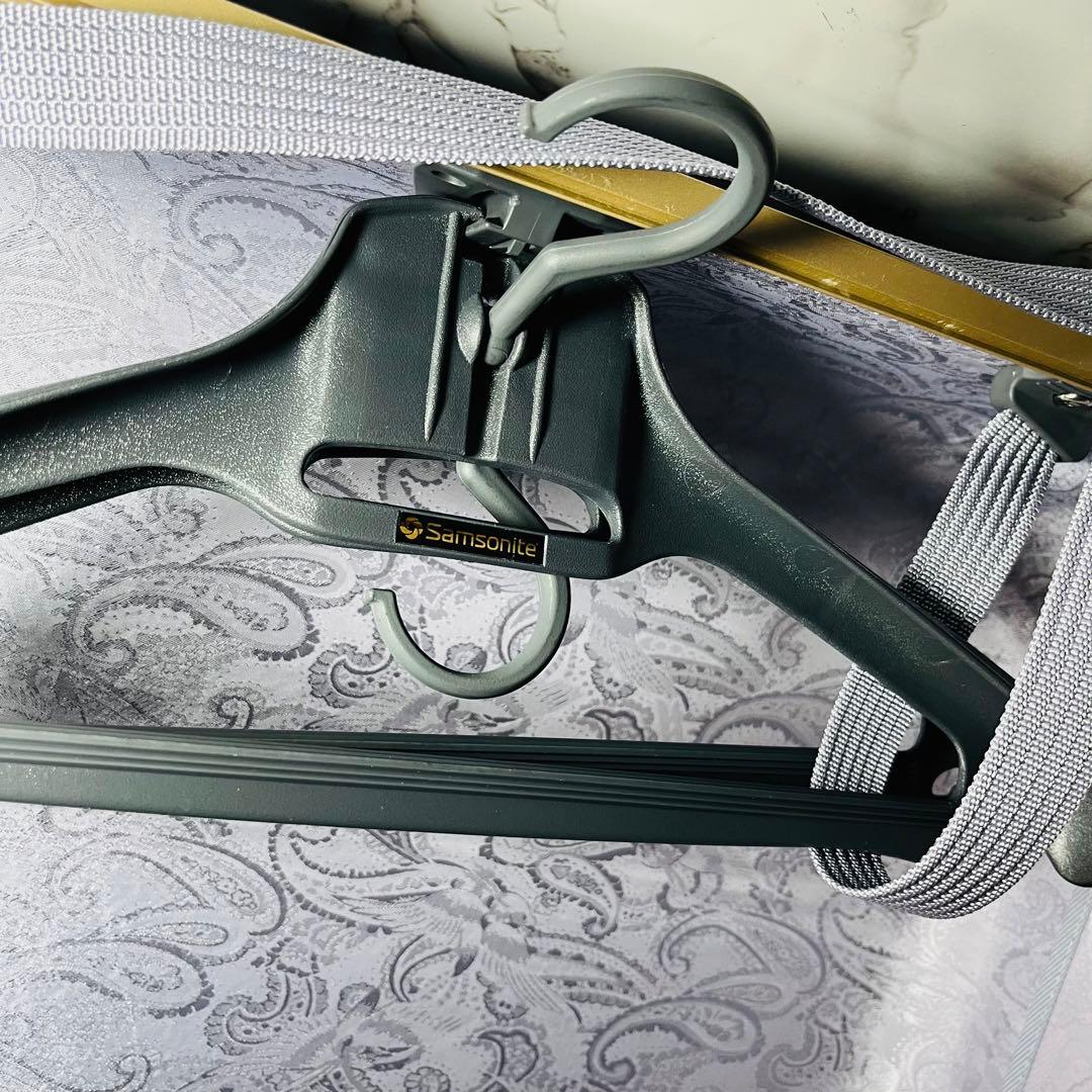 美品　Samsonite　サムナイト　キーロック式　大型スーツケース