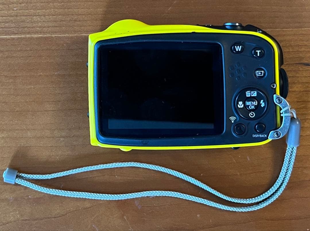 FINEPIX XP70 防水カメラ　レアな広角レンズアダプタ付