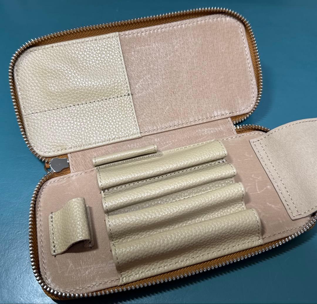 【未使用】　ラダイト　ラウンドジップペンケース　エッセンシャル　MAYA