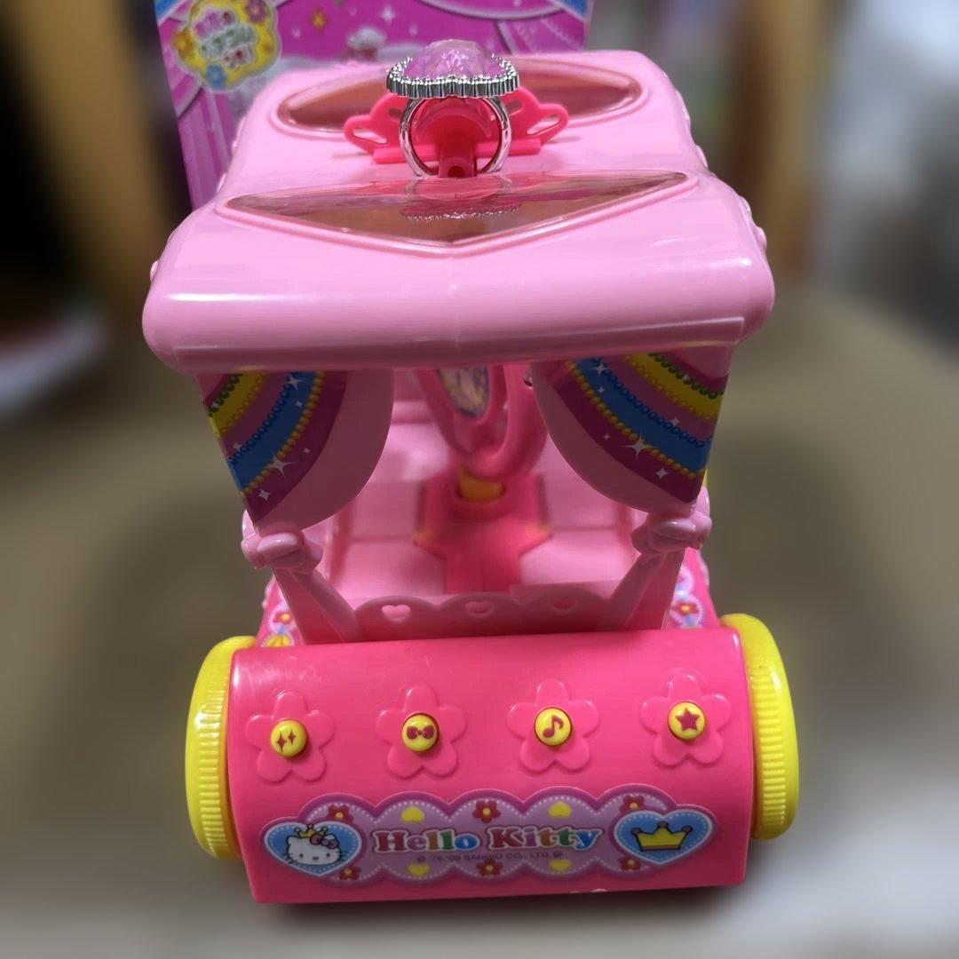 希少　サンリオ　ハローキティ パレードショー　サウンドカー　未使用　2006年
