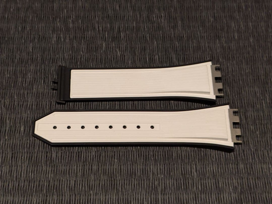 ほぼ未使用！HUBLOT　ウブロ　ラバーベルト　ホワイト　42mm ウニコ