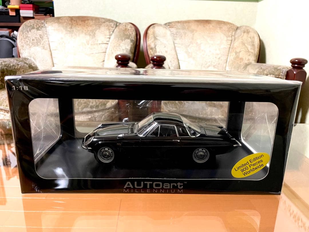 価格変更1/18 オートアート マツダコスモスポーツ 世界900台ブラック未展示