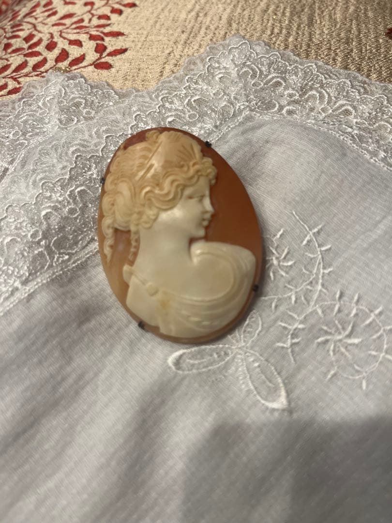 新春SALE❣️美品❣️Liverino Cameo 女性の肖像 ブローチ