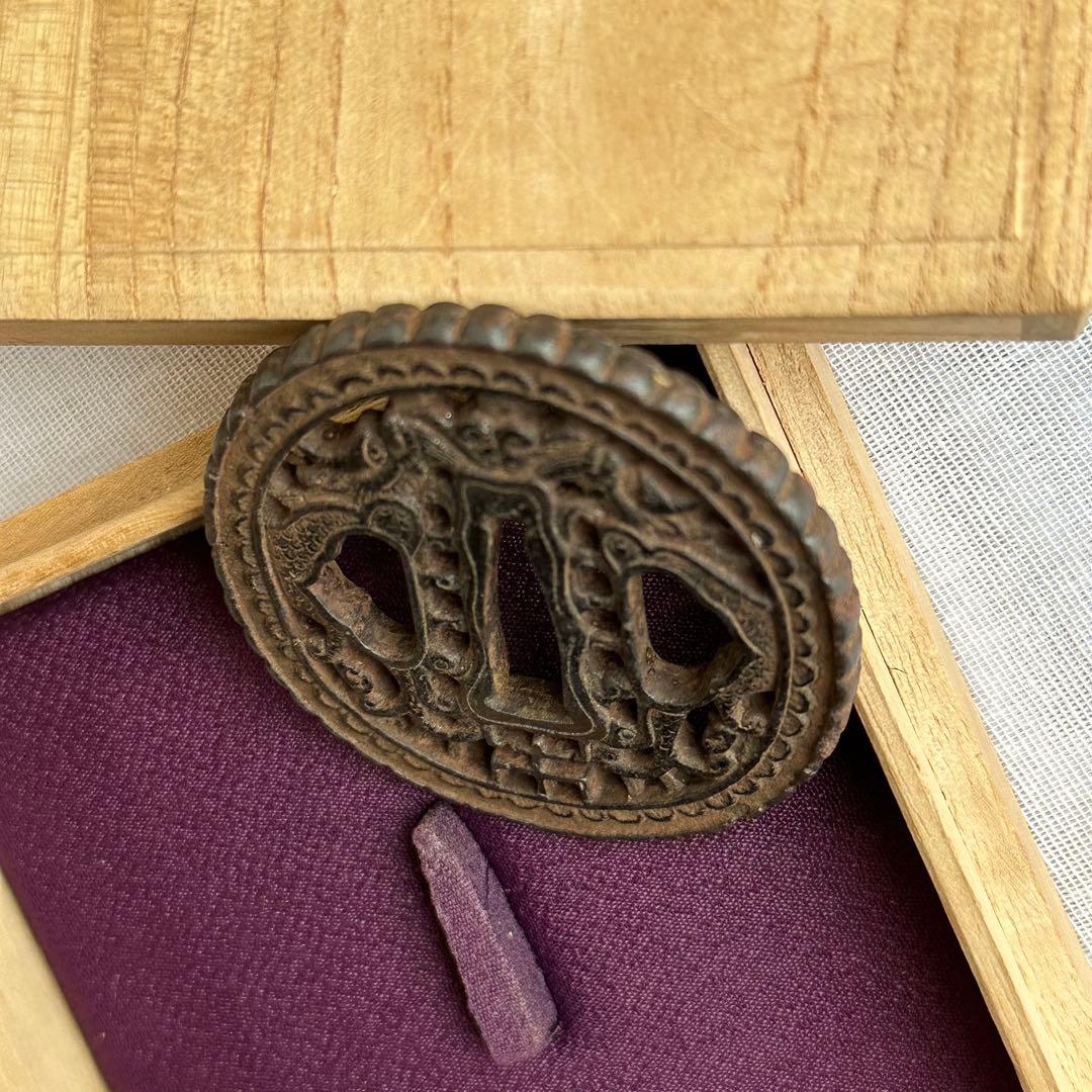 日本刀・鍔　龍図　透かし文様