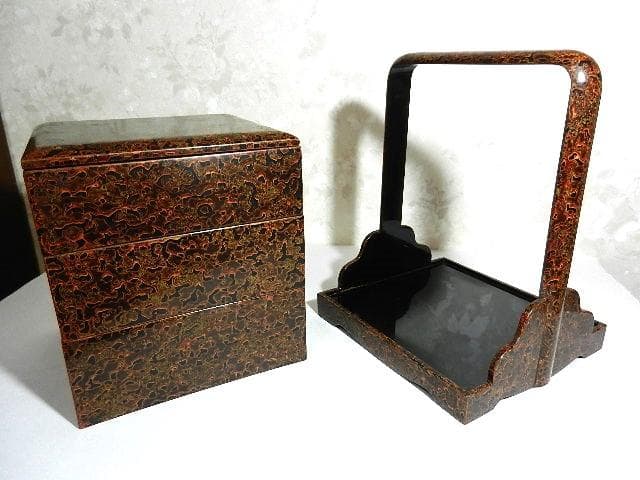 若狭塗漆芸品　持手台付き三段重箱（菓子器、茶道具）