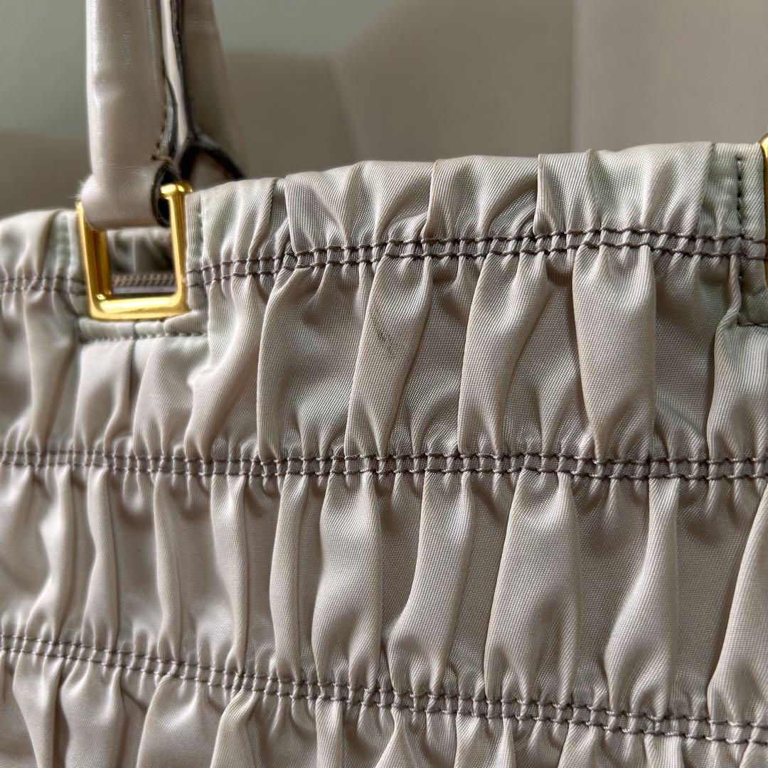 PRADA プラダ ギャザーバッグ　ベージュ