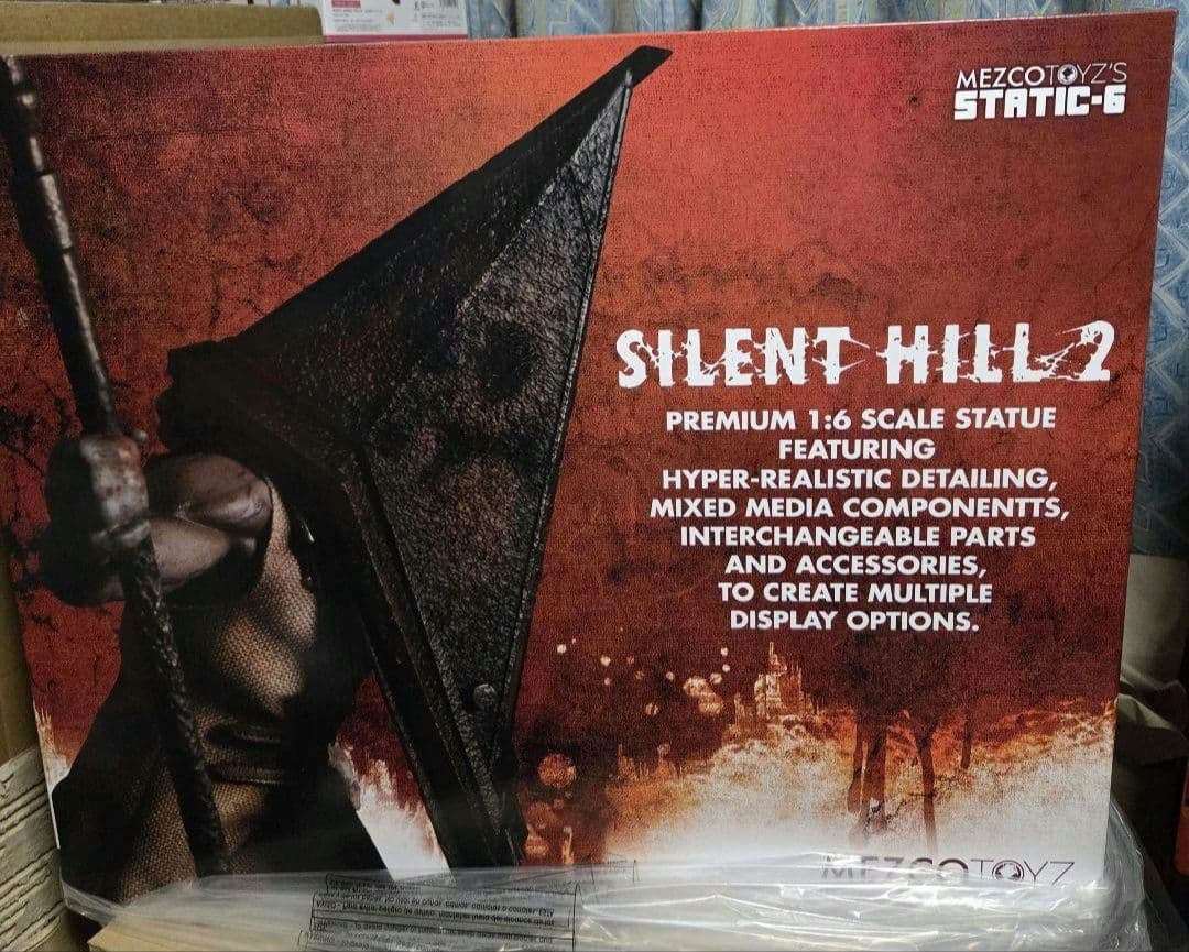 サイレントヒル2 レッドピラミッドシング　1/6　スタチュー　フィギュア　メズコ