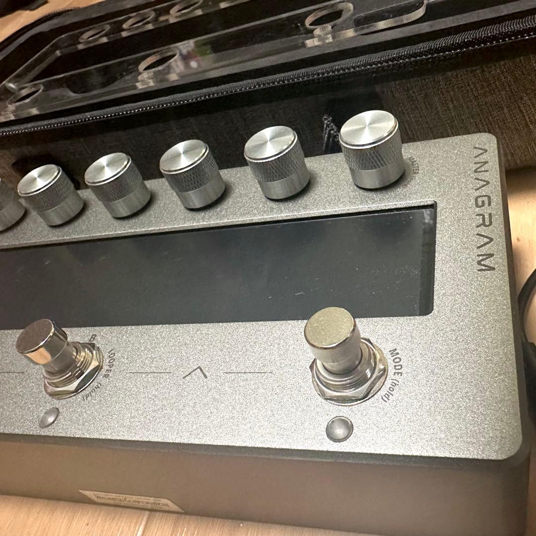 美品 Darkglass ANAGRAM カバー付き