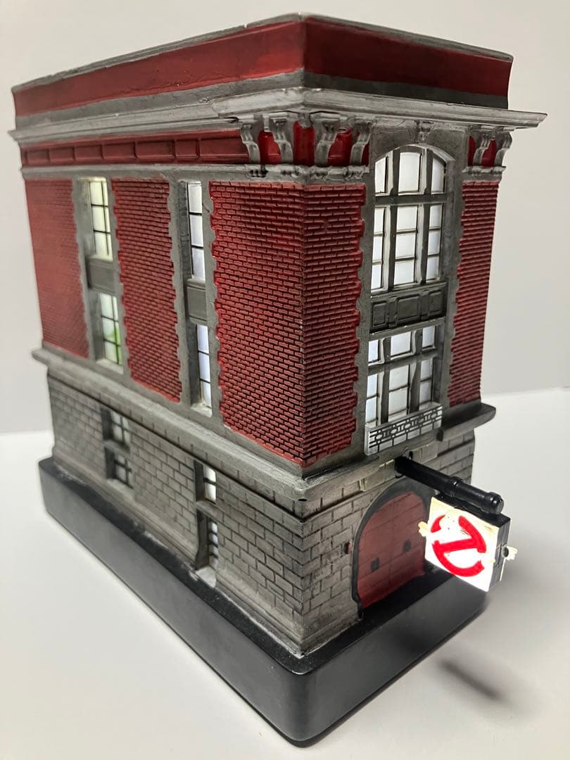 世界限定1984個 ゴーストバスターズ ライトアップスタチュー ファイアハウス