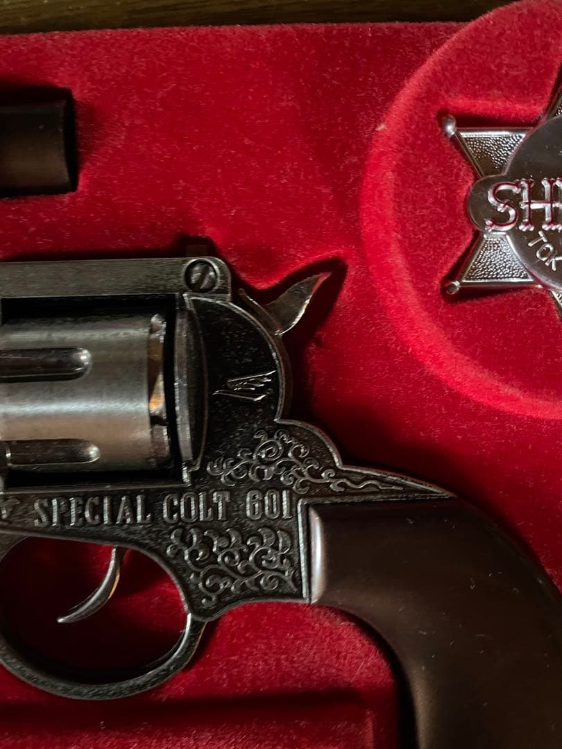 激レア 希少リボルバー付き スペシャルコルト601 Modern Toys