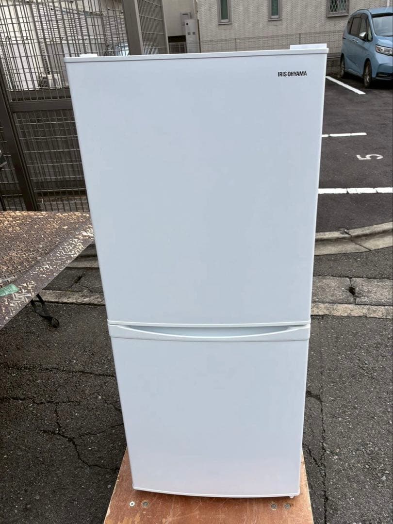 無料配送有　IRIS OHYAMA 冷蔵庫　IRSD-14A-W 2023年製