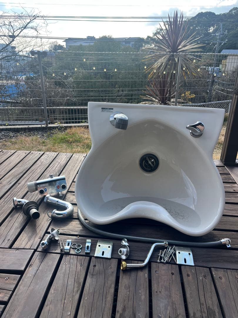 LIXIL シャンプーボール　洗髪器