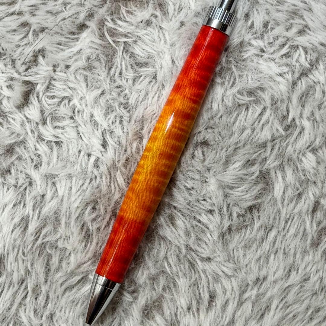 木軸ペン　ラッカー仕上げ　楽器　ギター　縮杢
